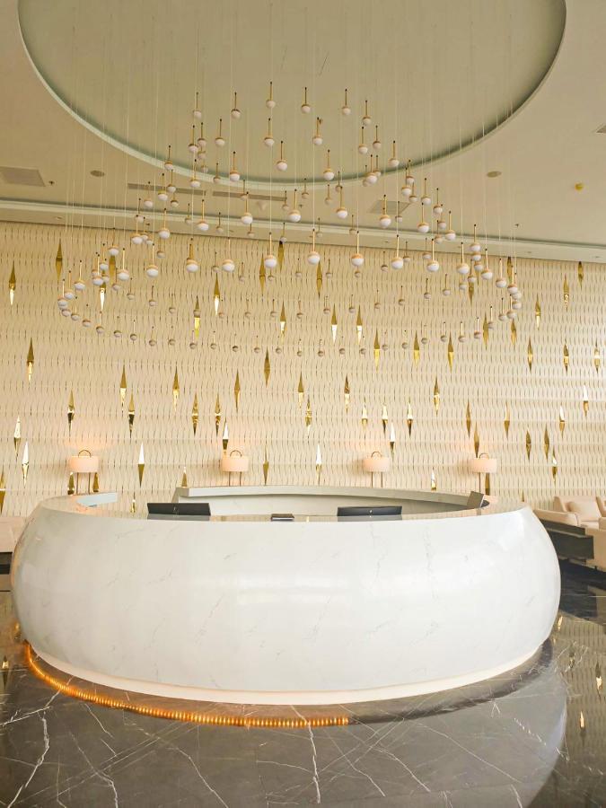 Diamond Stars Ben Tre Hotel מראה חיצוני תמונה The lobby of the hotel