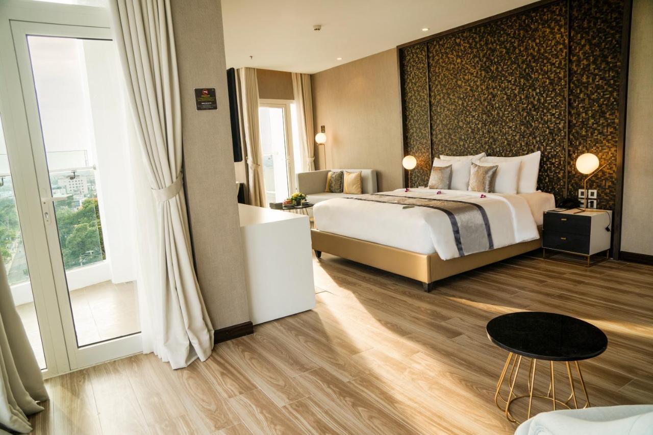 Diamond Stars Ben Tre Hotel מראה חיצוני תמונה A bedroom at the hotel